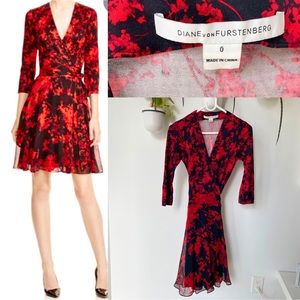 DVF red floral silk Wrap dress, almost new size 0